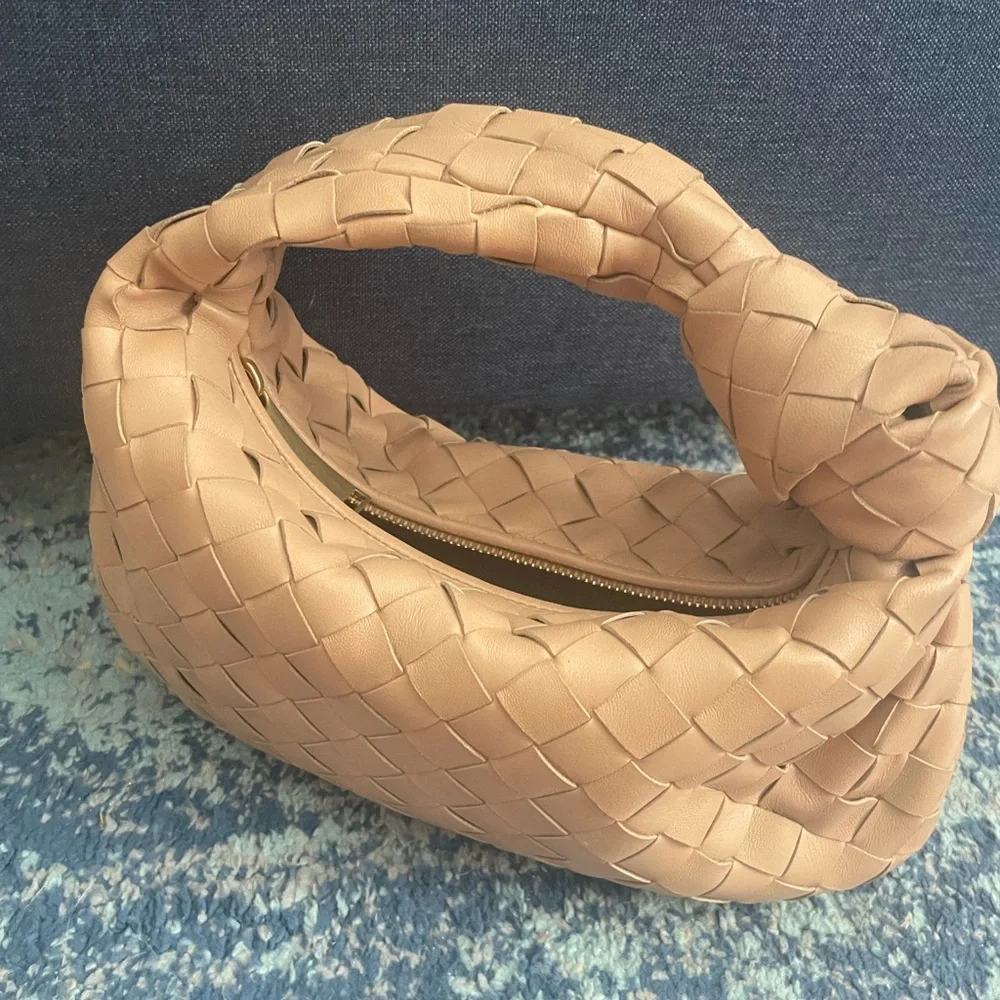 Bottega Veneta mini Jodie - Picture 8 of 16